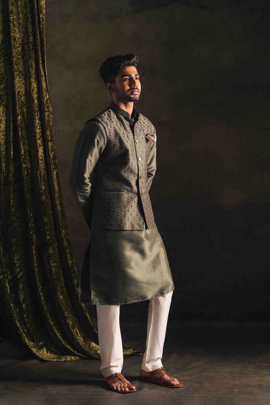 DEBONAIR GRACE