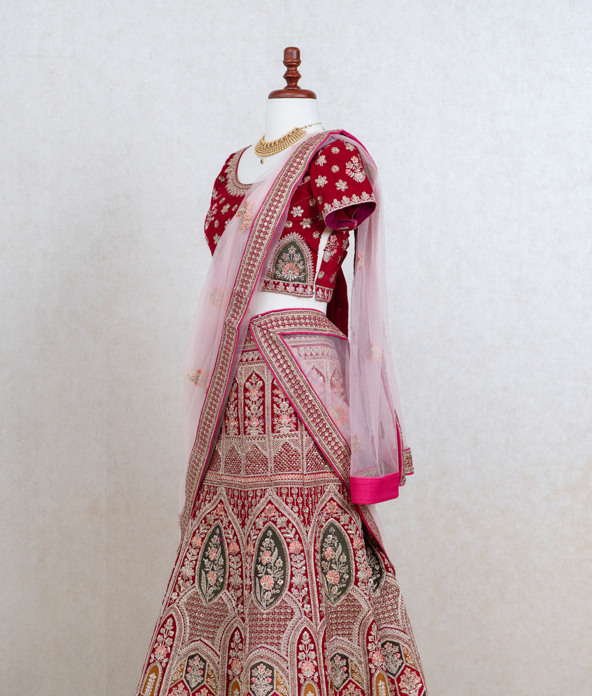 Search results for: 'under rani pink 10989 lehenga'