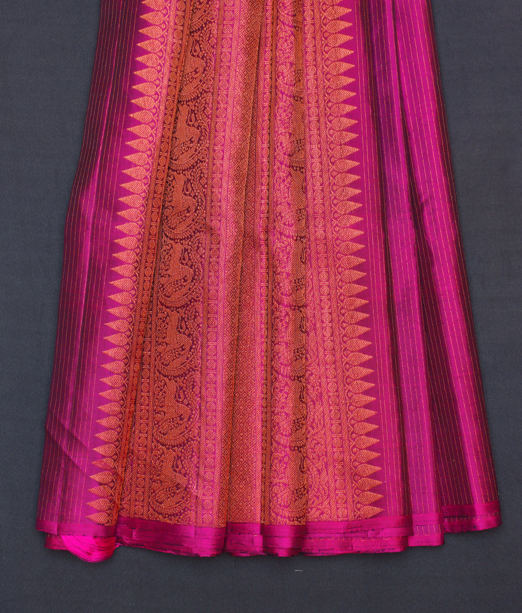 Magenta  Kanchipuram saree