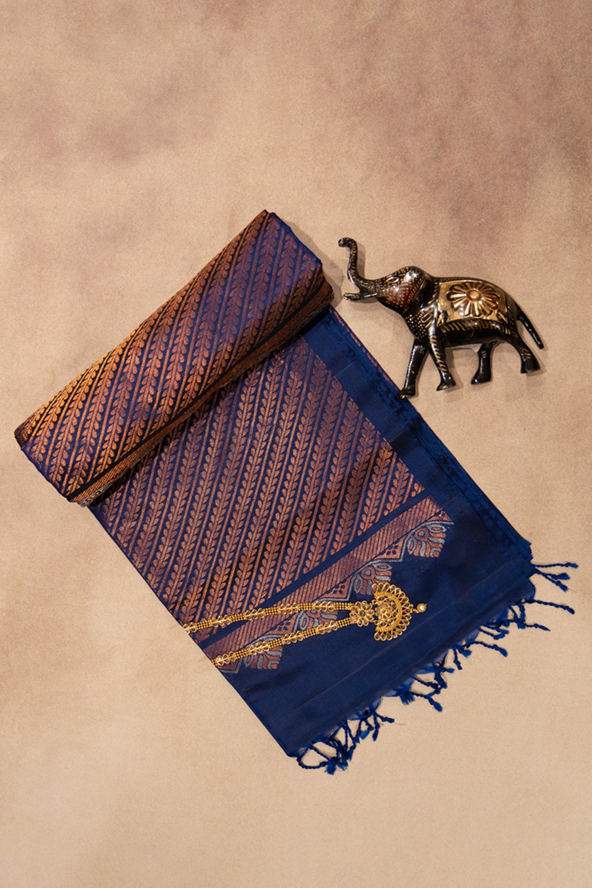 Soft Silk Sarees | Luxurious, Smooth Texture, & Comfortable Sarees Online –  Craftyle